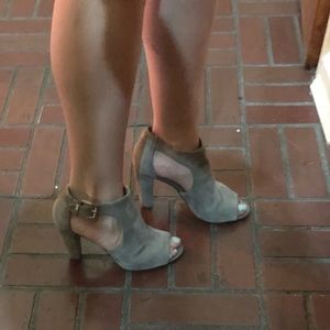 Gray open toe shoes
